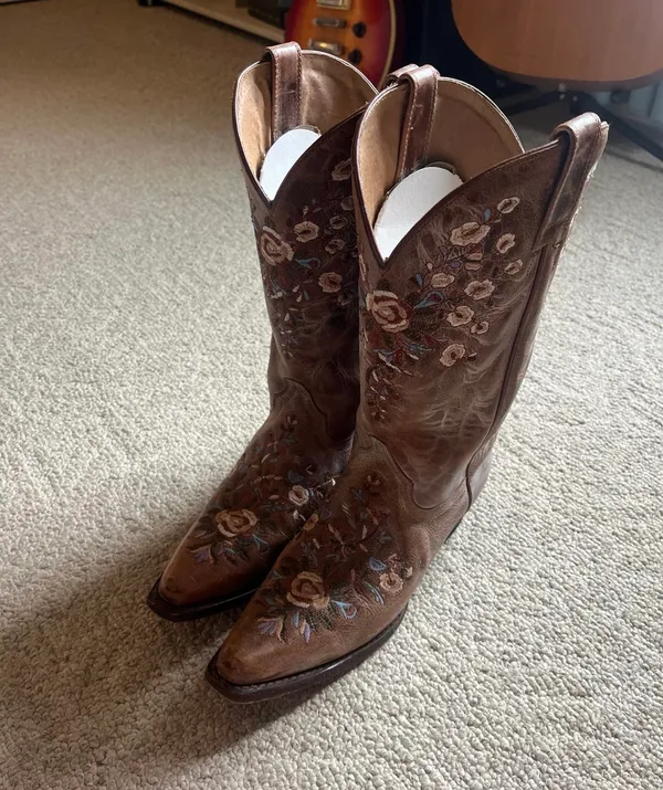 Shyanne Floral Embroidered Boots - Image 2