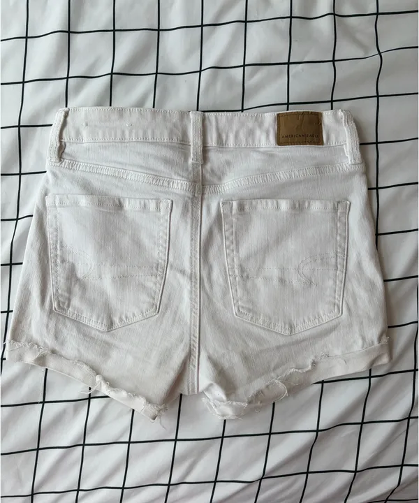 Woman’s White American Eagle Jean Shorts, Size 2, Next Level Stretch. - Image 6