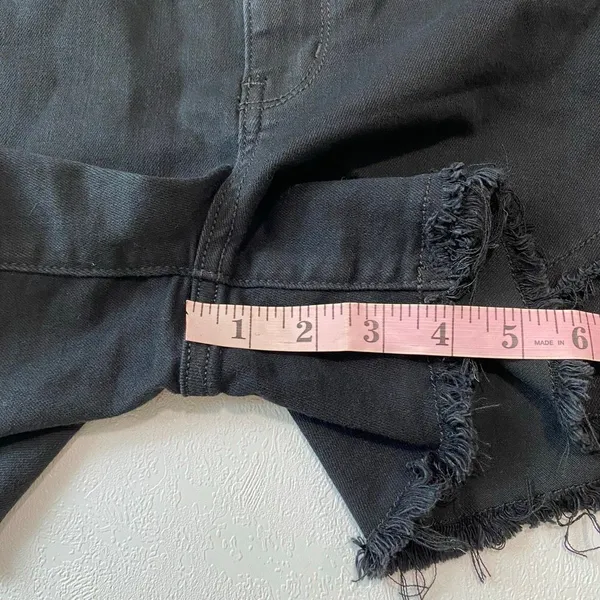 Judy Blue Medium Black High Rise Frayed Hem Denim Shorts Distressed - Image 6