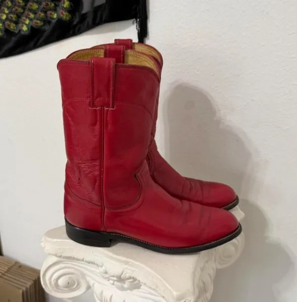 Vintage Charm red leather boots - Image 3