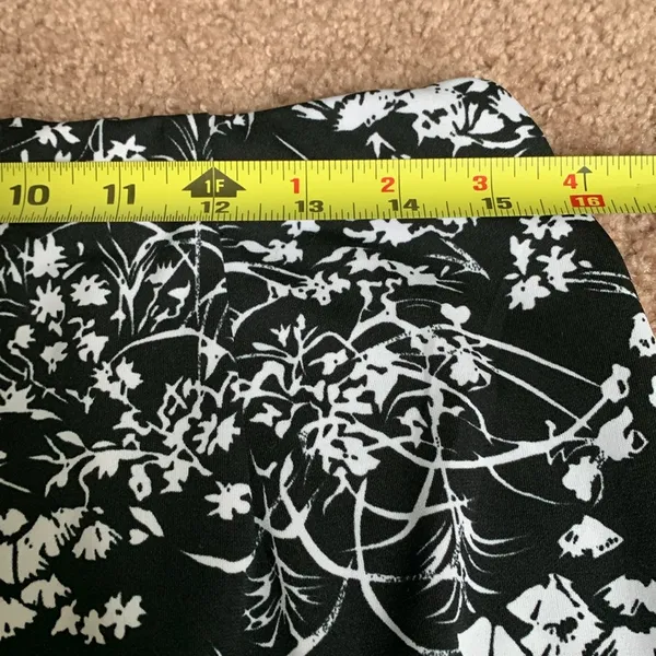 Diane Von Furstenburg DVF Concepts Graphic Floral Maxi Skirt (L) Black & White - Image 7