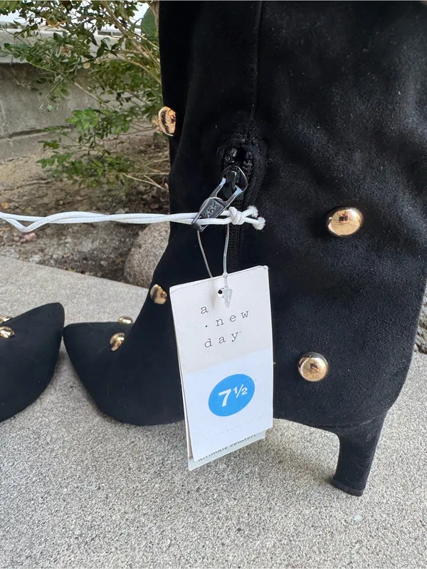 a new day Black Knee-High Studded Boots with Gold Studs 7.5 NWT - Image 5