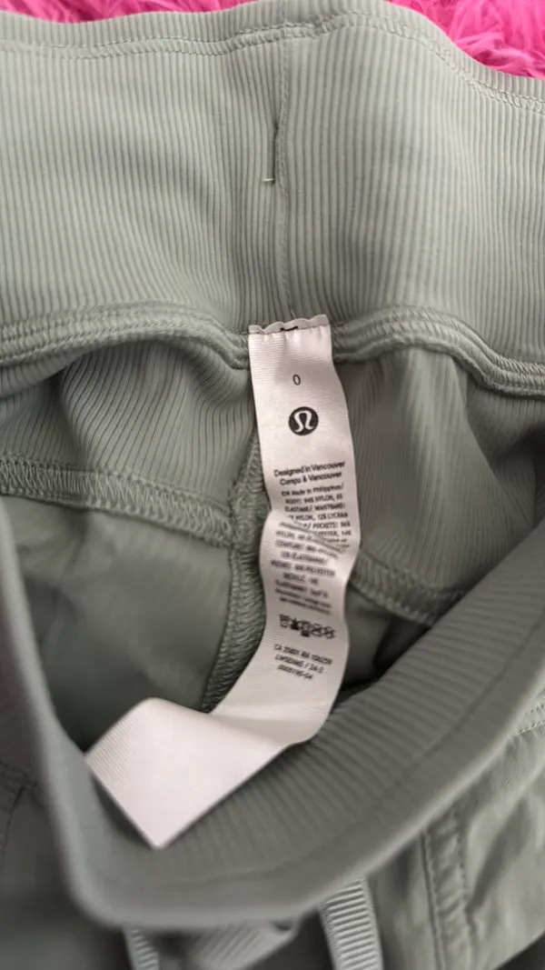 Lululemon Joggers Studio - Image 3