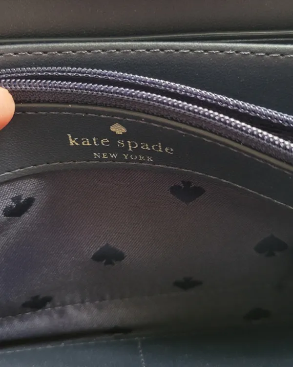 Kate Spade Staci large continental wallet with an apple print - Image 4