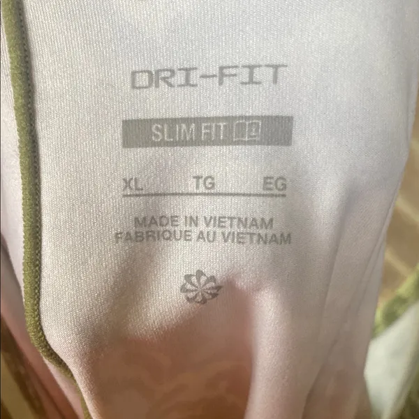 Nike Light Green Printed Crisscross Back Cami - Image 3