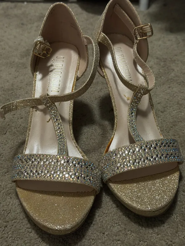 Good and rhinestone heels Gold Size 8.5 - Image 2