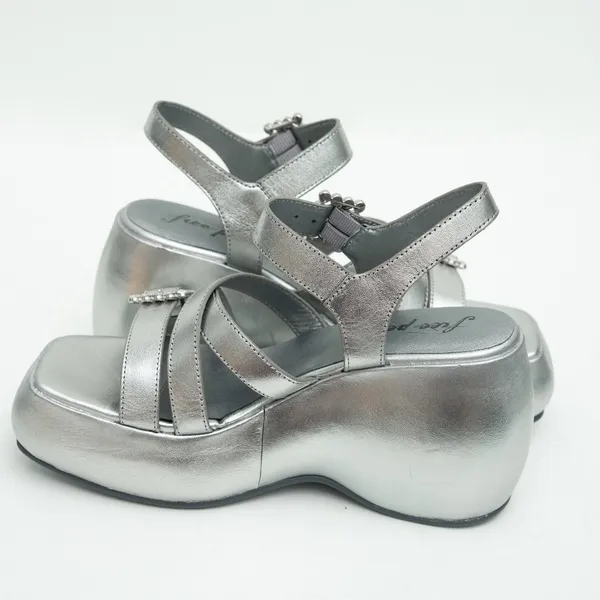 Free‎ People. Brooklyn Ankle Strap Silver Metallic Platform Sandal. 8.5 - Image 6