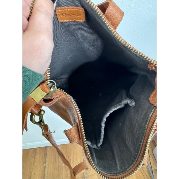 Madewell Transport Crossbody Bag English Saddle Brown Leather Monogram SEB - Image 4