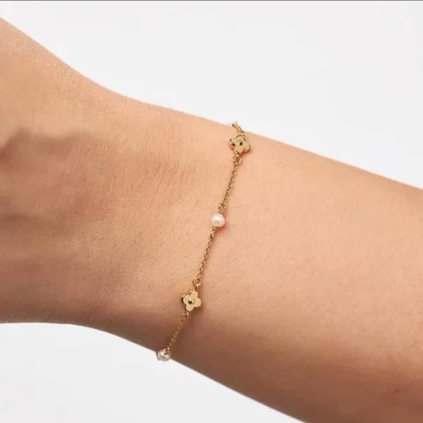 Ana Luisa Hannah Flower Bracelet - Image 2
