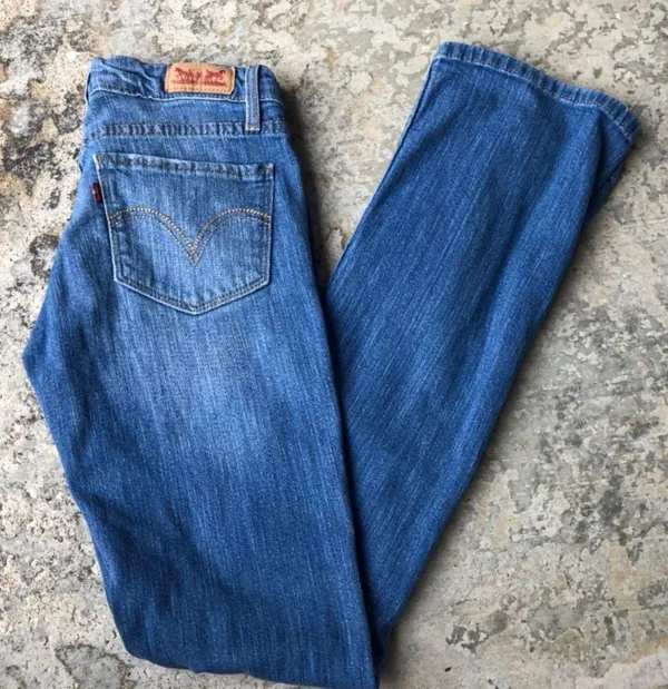 Levi's Boot Cut Jeans - Image 4