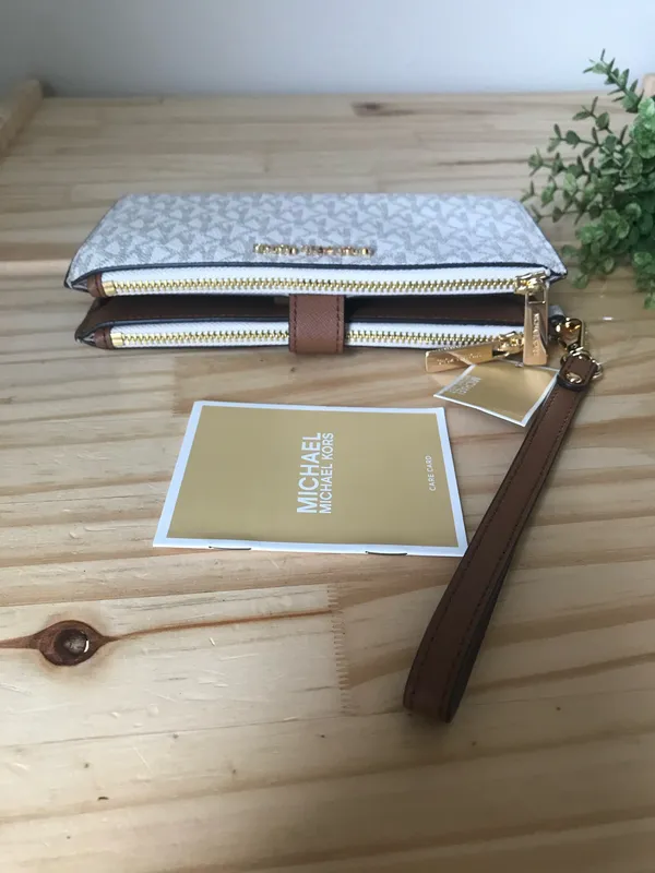 Michael Kors Wallet - Image 3