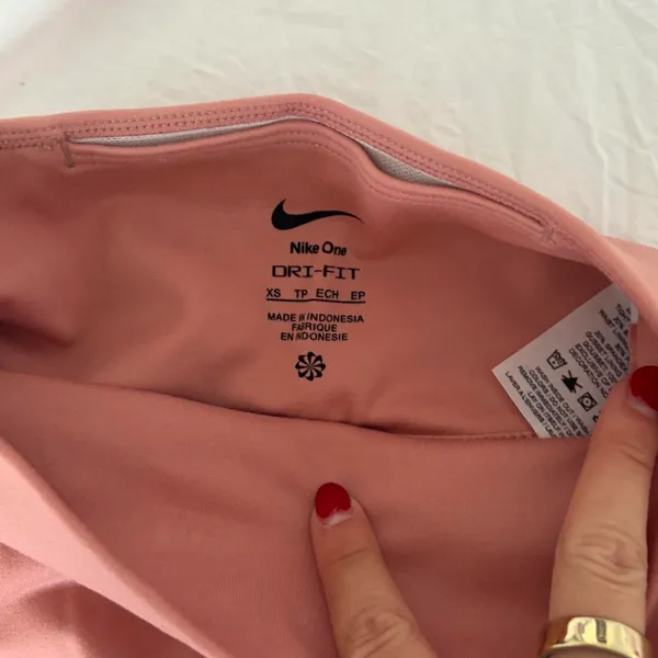Nike Women’s One Dri-FIT High-Waisted Skirt/Skort // Rust Pink // Size XS // NEVER WORN - Image 3