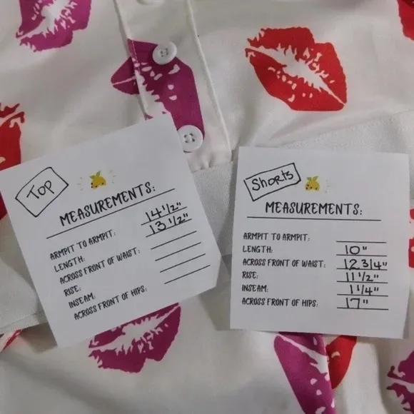 NEW!! HOT LIPS Lipstick Kiss Cropped Loungewear Two‎ Piece Set Top Shorts Small - Image 10