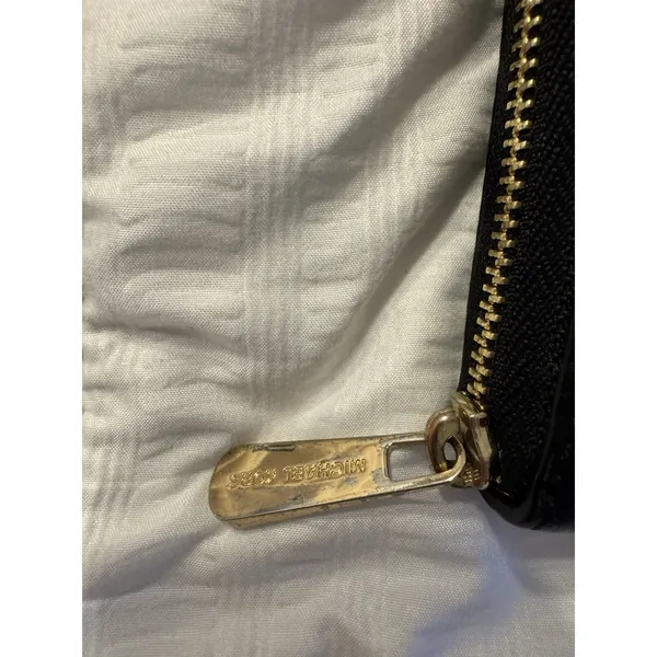 Michael Kors Black Wallet Zipper Gold Travel Classic Old Money Quiet Luxury - Image 4