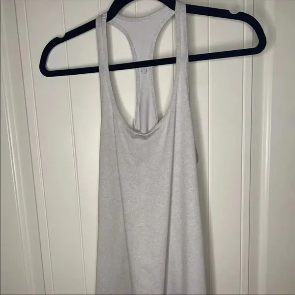 ✨ lululemon light heather grey paisley loose racerback tank top✨ - Image 3