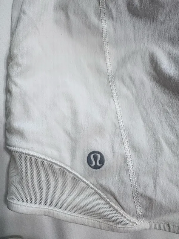 Lululemon Hotty Hot 4" - Image 4