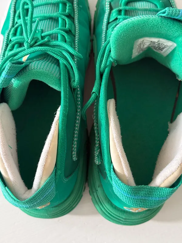 Nike Air Tennis Shoes size 6 youth - Image 5