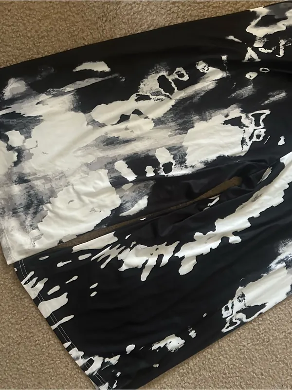 Sleeveless Black & White Abstract Maxi Dress - Image 3