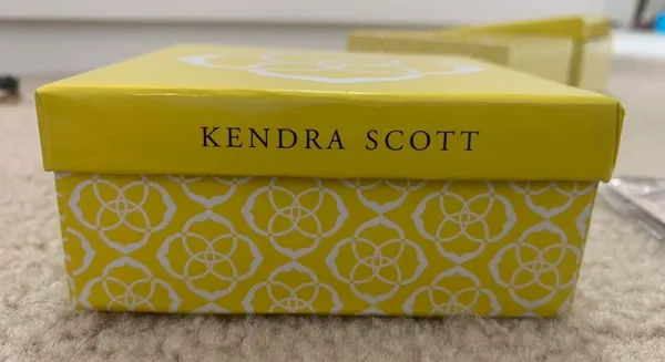 Kendra Scott Cuff Bracelet - Image 9