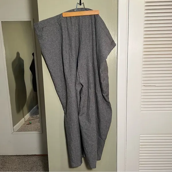 BloomChic Women's Plus Size 30 Dress Pants Trousers Light Gray Straight‎ Pleated - Image 6