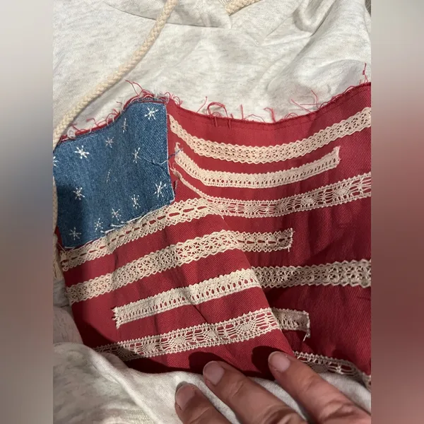 Fantastic fawn‎ Gray Hoodie with American Flag Design - Image 9