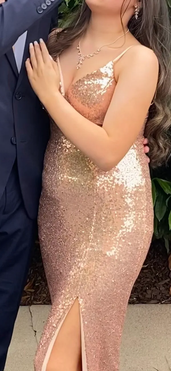 rose gold sequin prom dress Size 10 - Image 2
