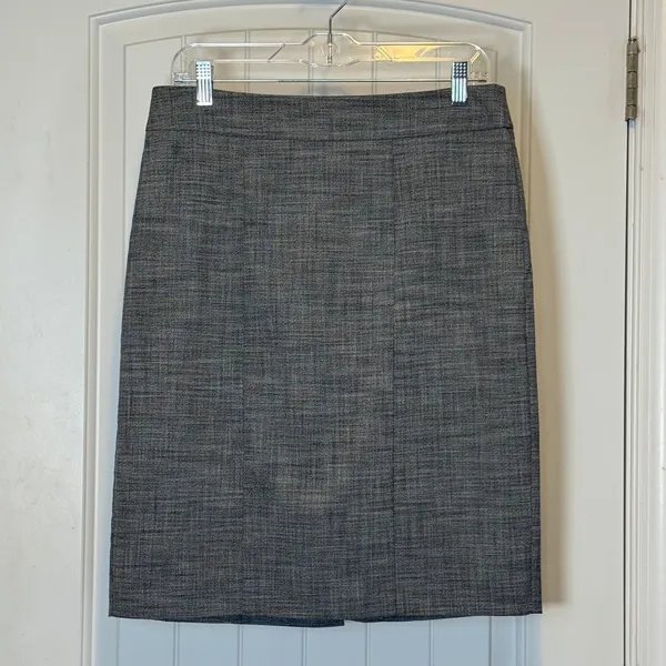 Ann Taylor Gray Textured Pencil Skirt Knee Length Career Wear Lined Back Vent - Image 2