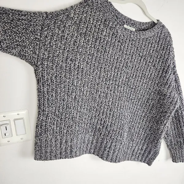 American Eagle Grey Chunky Cable Knit Cropped Sweater - Size S (Oversized Fit) - Image 6