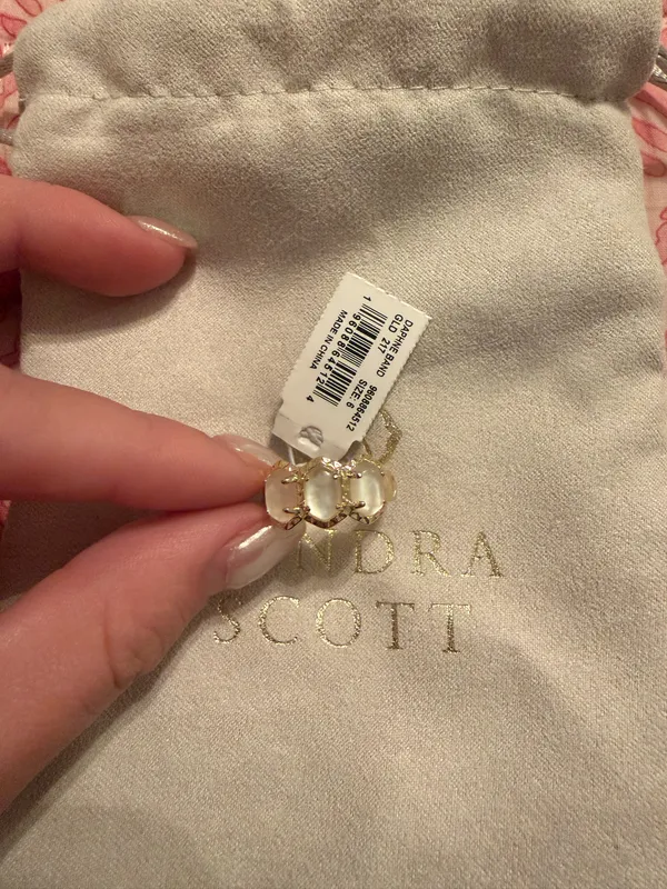 Kendra Scott Ring Gold - Image 2