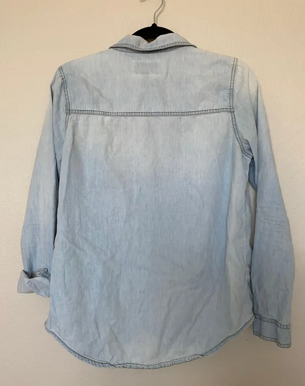 Forever 21 Denim Button Up Shirt - Image 4