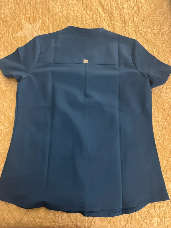 Fabletics Method Scrub Top - Image 3