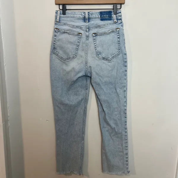 ABERCROMBIE- Ultra High Rise Ankle Straight Curve Love Button Fly Raw Hem Light - Image 5