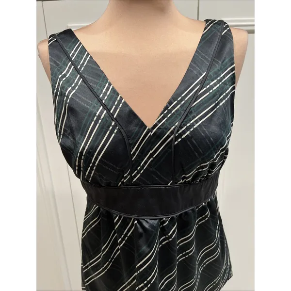 New York &‎ Co Plaid Sleeveless Babydoll Top Black Green Holiday Dark Academia 6 - Image 2