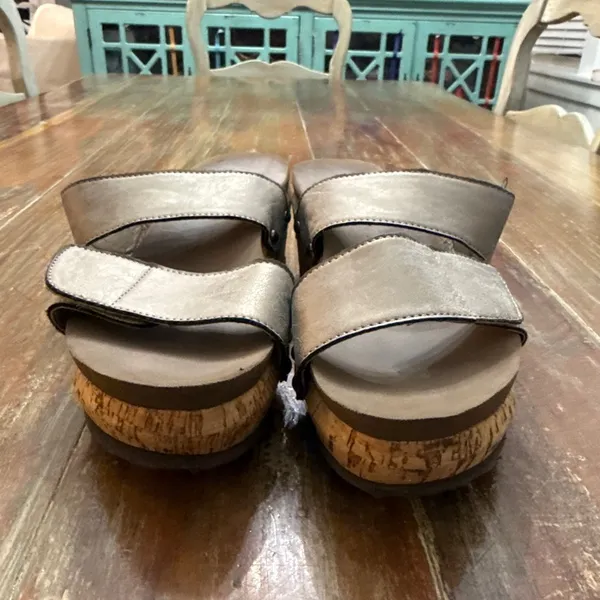 Corkys Metallic Taupe Wedge Sandals Size 8 Summer - Image 3