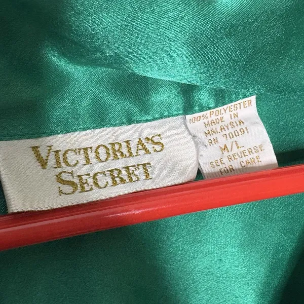 Vtg Victoria’s Secret Gold Label Satin Pajama Top Emerald Green Long Sleeves M/L - Image 3