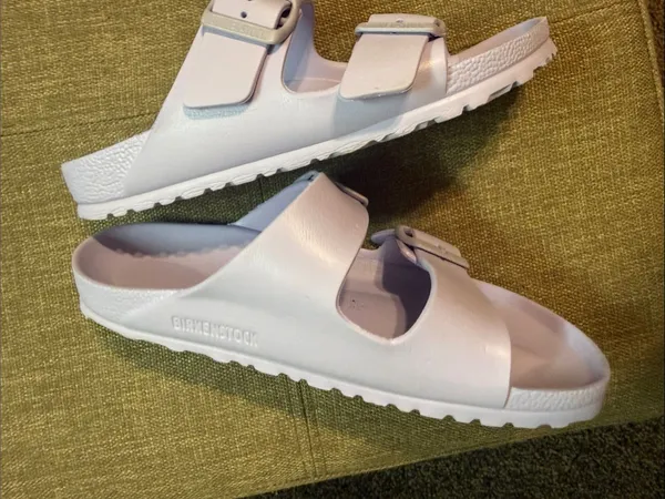 Birkenstock Arizona EVA Sandals in light purple - Image 5