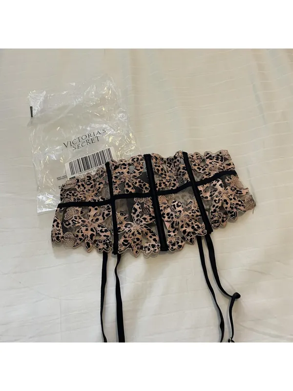 NWT Victoria’s Secret Lace Waist clincher Garter Hooks Xs/S Animal Print Floral - Image 6