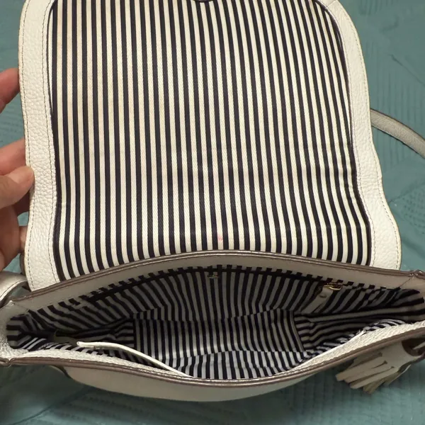 Kate Spade Cream‎ Crossbody Bag with Gold Accents - Image 3