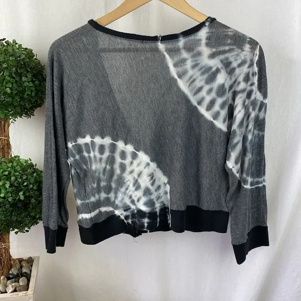 Young Fabulous and Broke Gray Cropped Button Front Tie Dye Long Sleeve Top L - Image 3