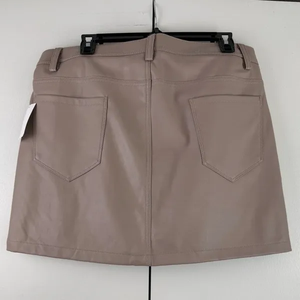 Kensie Jeans Taupe Beige Vegan Leather Mini‎ Skirt High Waist NWT 14 32 - Image 3