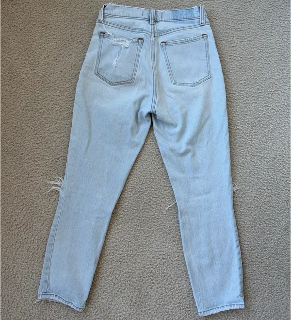 Abercrombie & Fitch Light Wash Distressed Ankle Jeans - Image 4