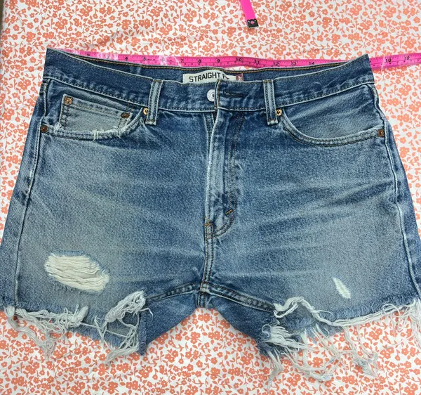 Levi's Vintage 550 Shorts - Image 2