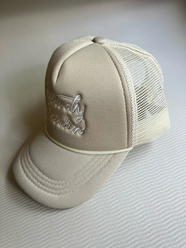 Howdy Darlin’ classic trucker hat NWOT - Image 3