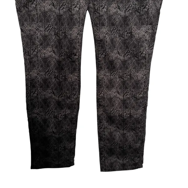 Levi’s 529 Gray Floral Straight Leg Skinny Jeans Size 12 - Image 5