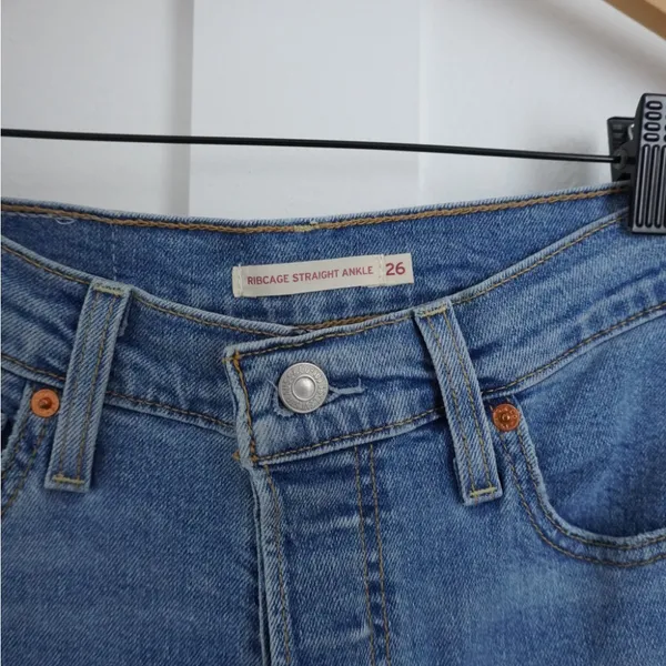 Levi’s Ribcage Straight Ankle Jeans - Image 4