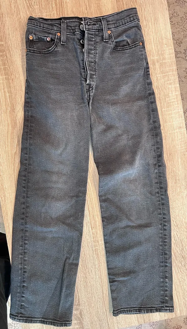 Black Levi’s Ribcage Straight Ankle Jeans - Image 3