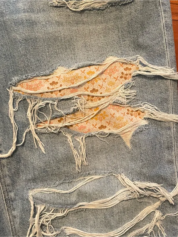 American Eagle Jeans Womens 12 Blue Denim Mom Straight Jean High Rise Distressed - Image 4