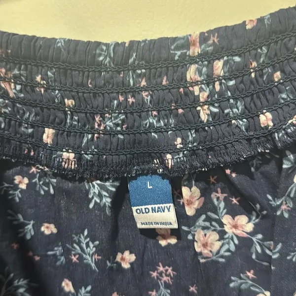 Women’s Old Navy floral camisole large NWT - Image 4