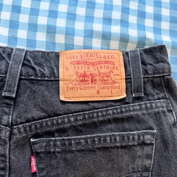Women’s Levi’s Shorts Denim - Image 3