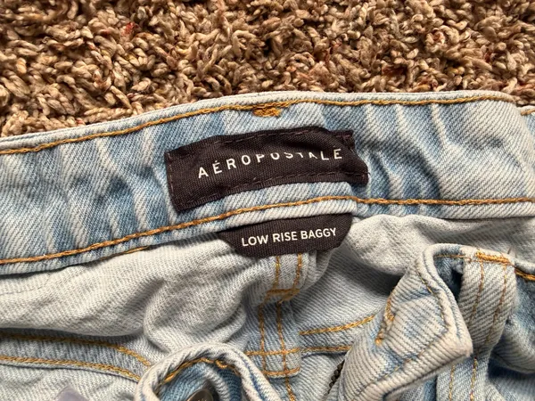 Low-Rise Aeropostale Jeans - Image 3